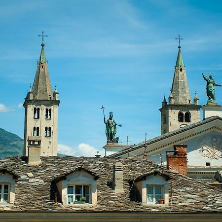 Maison Forum Apartment Aosta Bagian luar foto