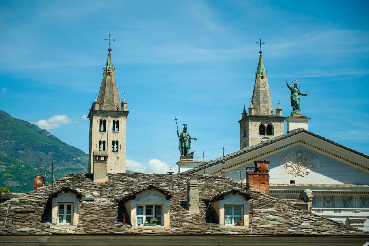 Maison Forum Apartment Aosta Bagian luar foto