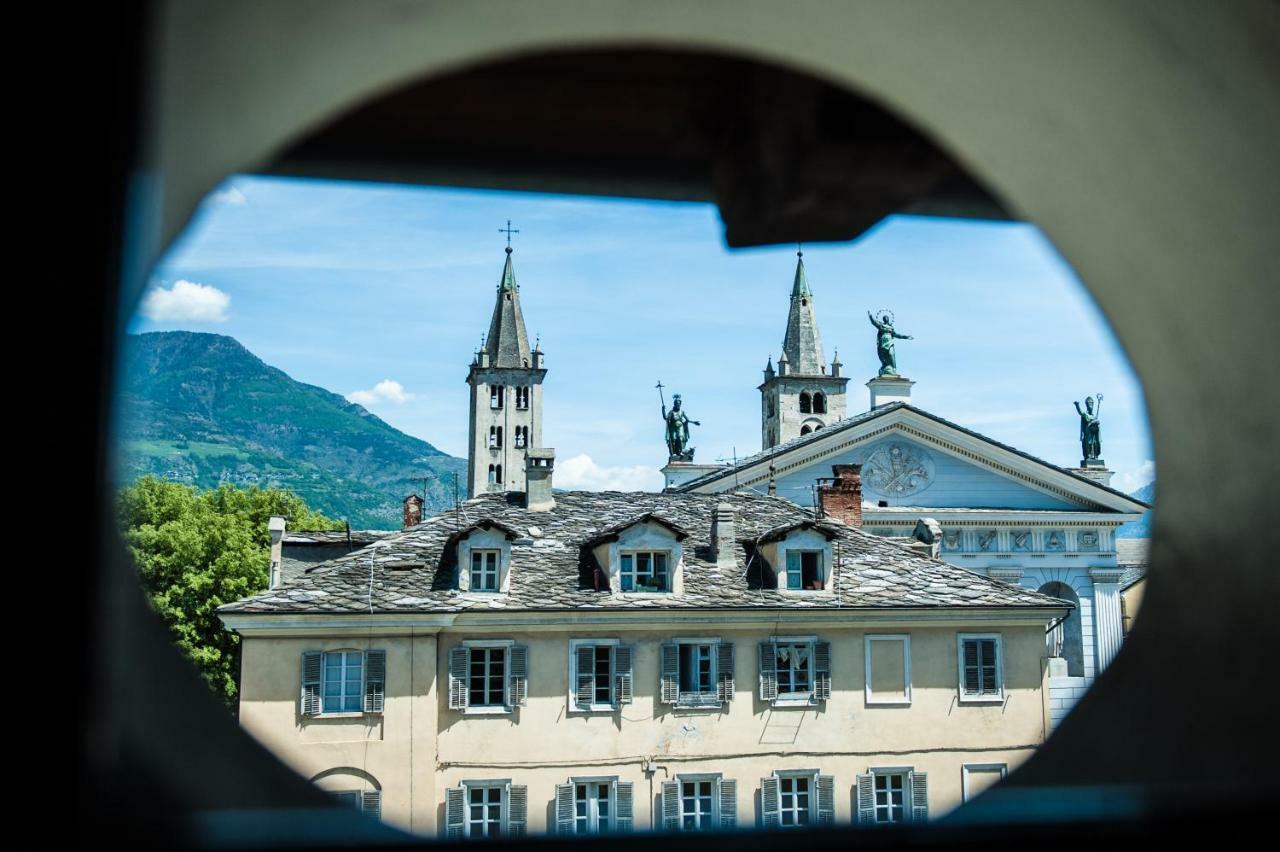 Maison Forum Apartment Aosta Bagian luar foto